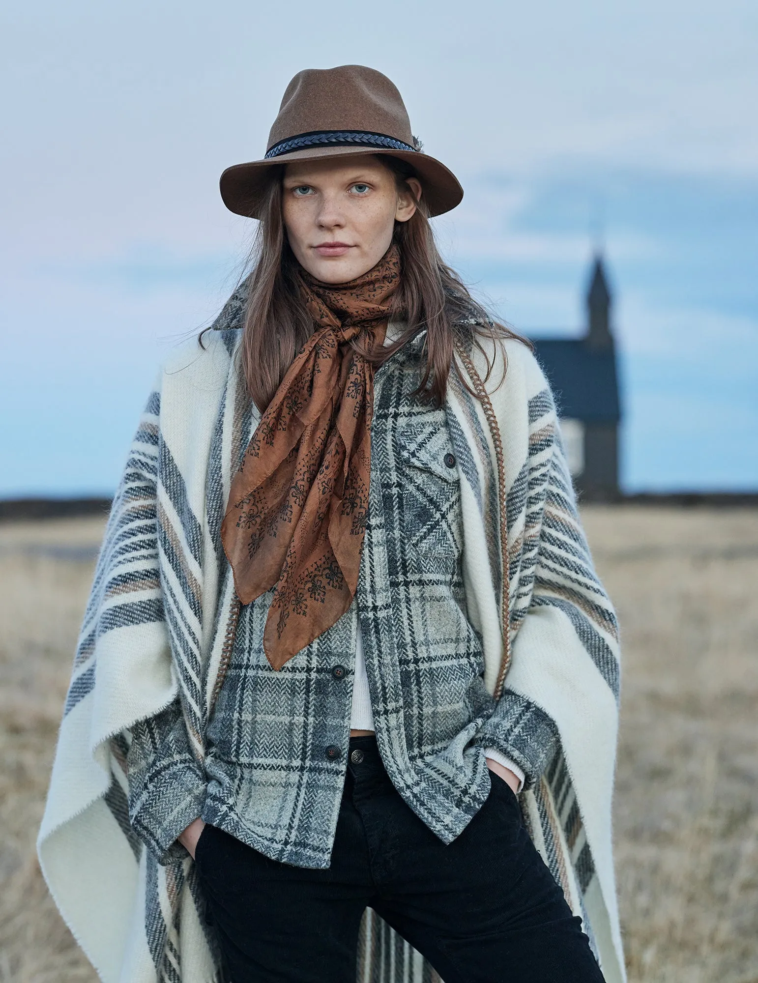 Skridubol, silk scarf